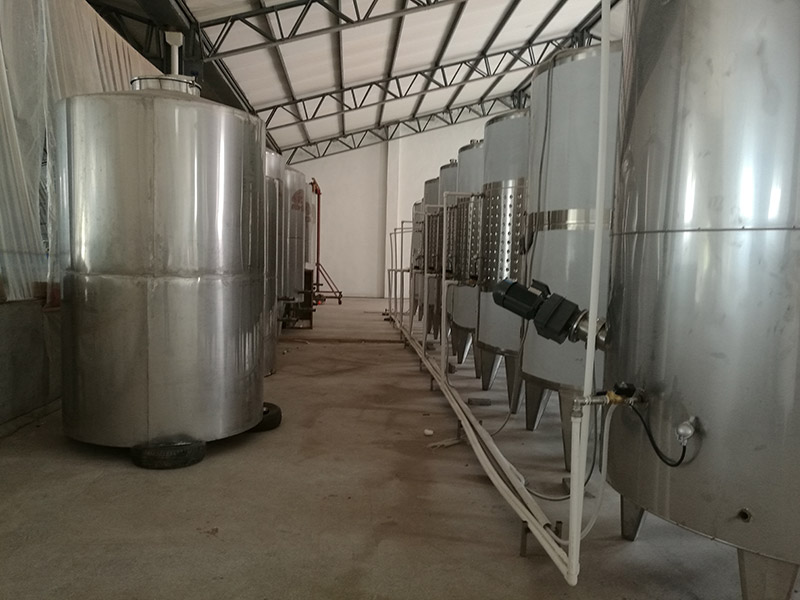 果酒飲料設備發酵車間